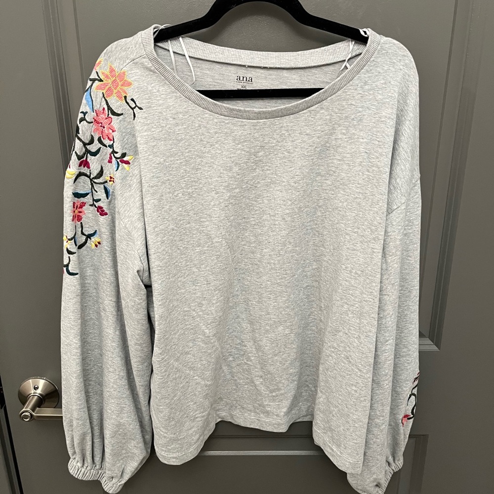 Grey Sweatshirt